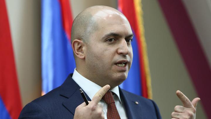 Չխաբվեք մեր սև-սպիտակ պաստառներին. Աշոտյան