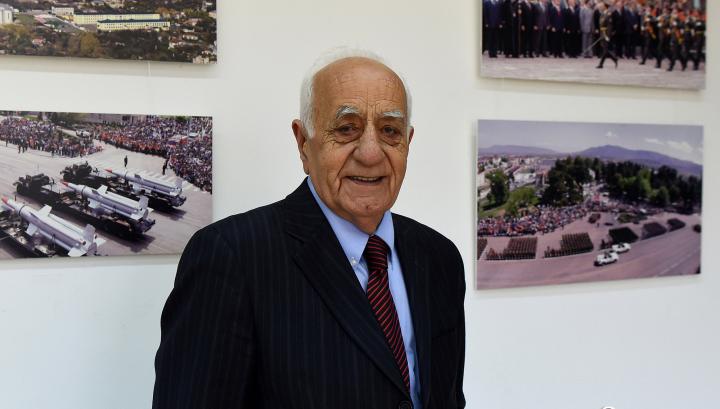 Մահացել է հայտնի լուսանկարիչ Մարտին Շահբազյանը