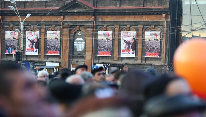 Քարոզարշավի «ափալ-թափալությունից» անդին․ «Հայոց աշխարհ»