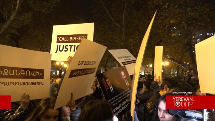 Բողոքի ակցիայի մասնակիցները՝ Ռոբերտ Քոչարյանի, Մարտի 1-ի մեղավորների, քրեական գործի մասին․ Հարցազրույցներ