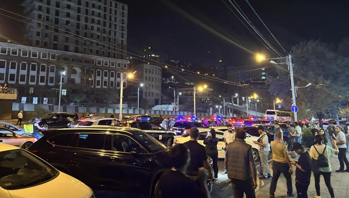 Ոստիկանապետն ու ՆԳ նախարարը Նիկոլի դավաճանությունը հավասարապես կիսող հանցագործներ են․ Աբրահամյան