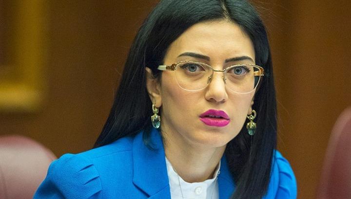 Կկրճատվեն նաև սպորտի, գյուղատնտեսության և էներգետիկայի նախարարությունները․ Արփինե Հովհաննիսյան