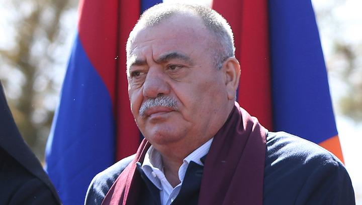Մանվել Գրիգորյանի դեմ ցույց՝ նոր պահանջով․ «Ժամանակ»