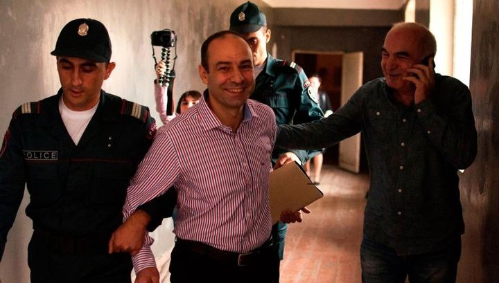 Պահանջում են ներում չշնորհել ցմահ դատապարտյալ Մհեր Ենոքյանին