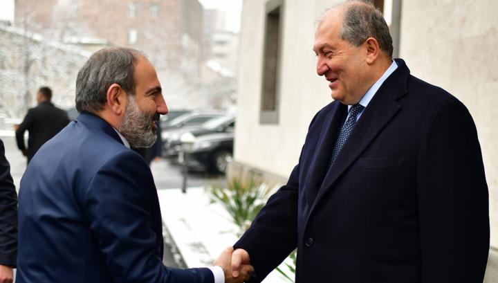 Վարչապետը գնացել էր նախագահական