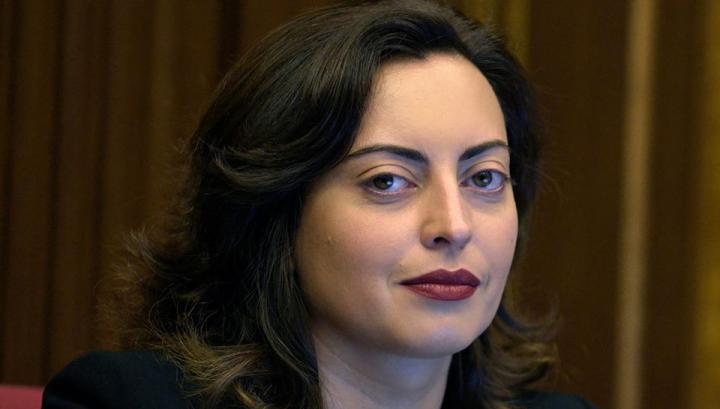 Տեխնիկայի զարգացումը Լենա Նազարյանին չի հասել