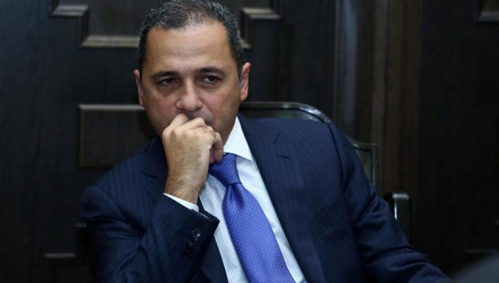 Մեր տղաների հենակետը ընկել է շրջափակման մեջ. Սյունիքի նախկին մարզպետ․ ArmLur.am