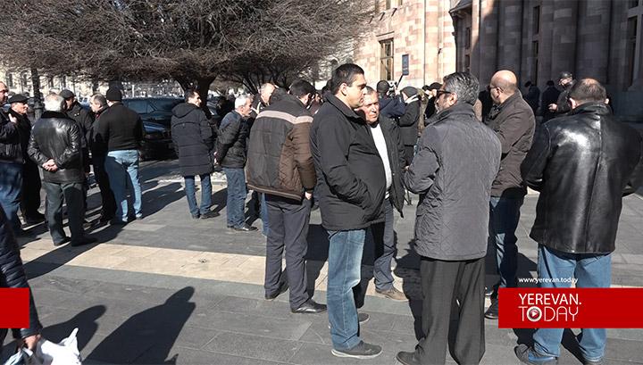 Ցանկանում են գումար շորթել տնտեսվարողներից. բողոքի ակցիա