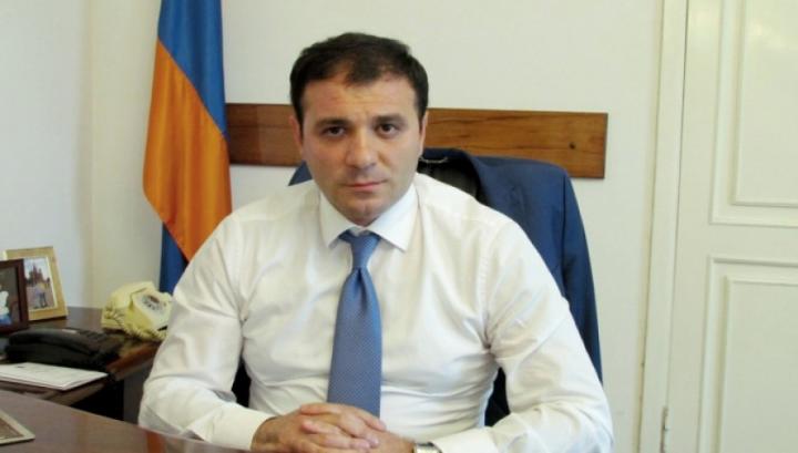 Գագիկ Միրիջանյանը 4 ամիս մարզպետ լինելով իրենով է արել Էջմիածնի ծննդատան մի մասը. «Ժամանակ»