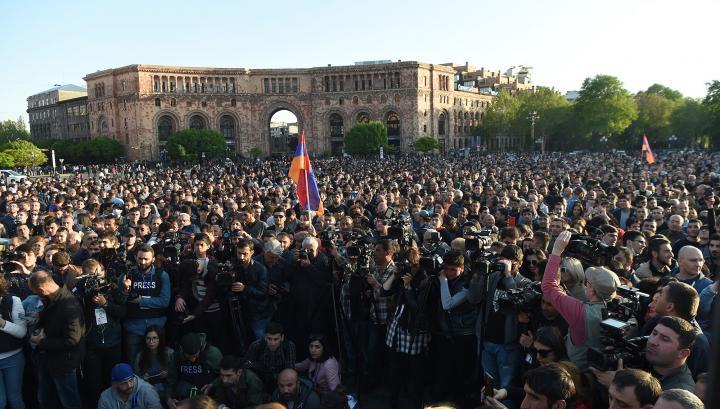 Առհասարակ, ստորագրությունը ոչինչ է, եթե դու ունես ուժ և կամք՝ ոտքի կանգնելու համար