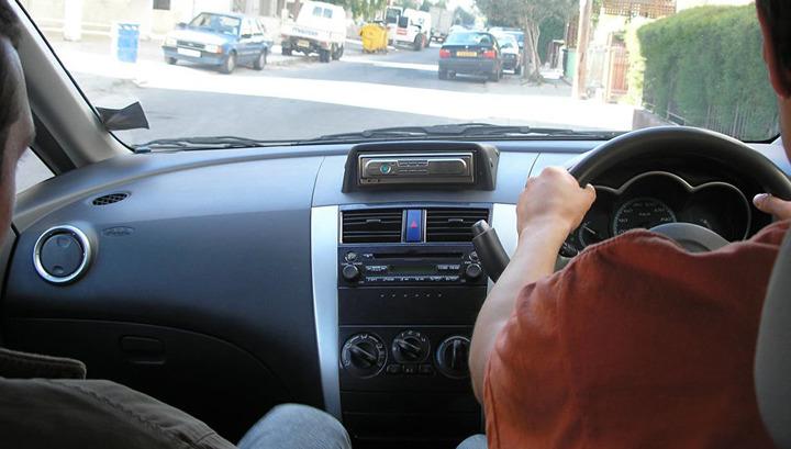 Աջ ղեկով մեքենաները կներմուծվեն մինչև մայիսի մեկը․ օրենքն ընդունվեց