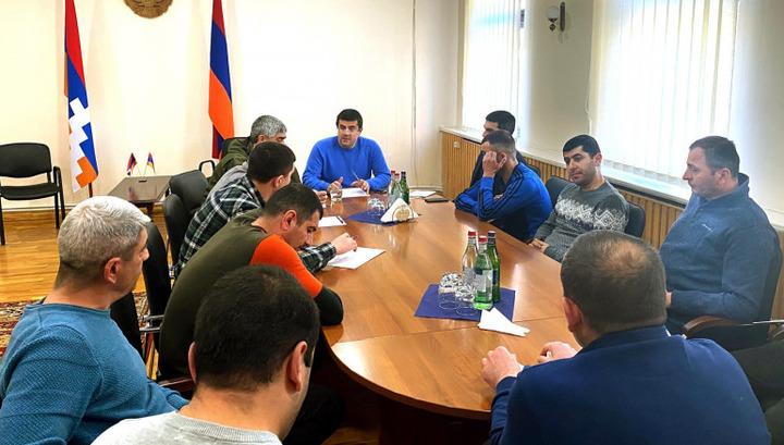 Արայիկ Հարությունյանը Երևանում հանդիպել է Հադրութի շրջանի մի խումբ բնակիչների հետ