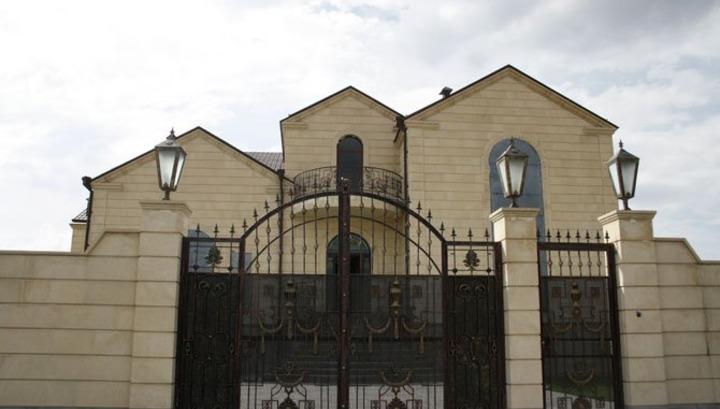 Ո՞վ է մեղադրվում Մանվել Գրիգորյանի որդու տունը թալանելու մեջ․ «Ժողովուրդ»