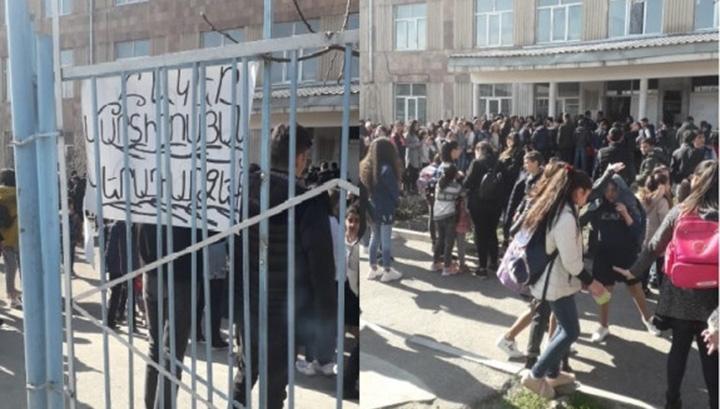 Արարատի մարզպետի ազգականը նշանակվել է դպրոցի տնօրեն. Աշակերտները դասադուլ են անում