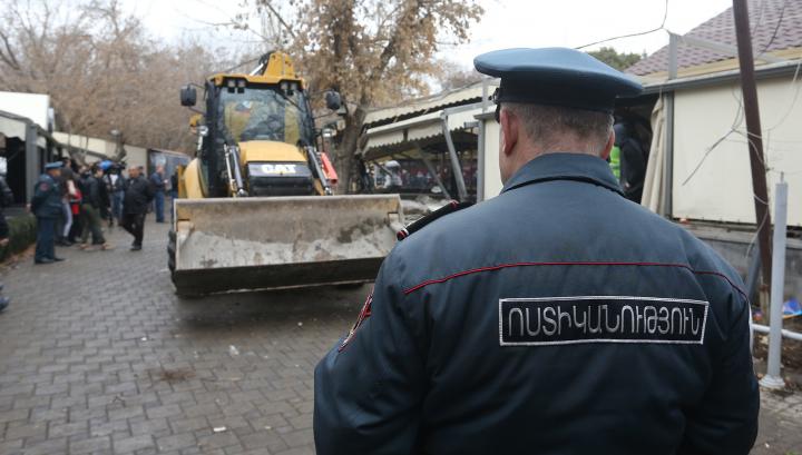 Օպերայի սրճարանների ապամոնտաժումը՝ լուսանկարներով