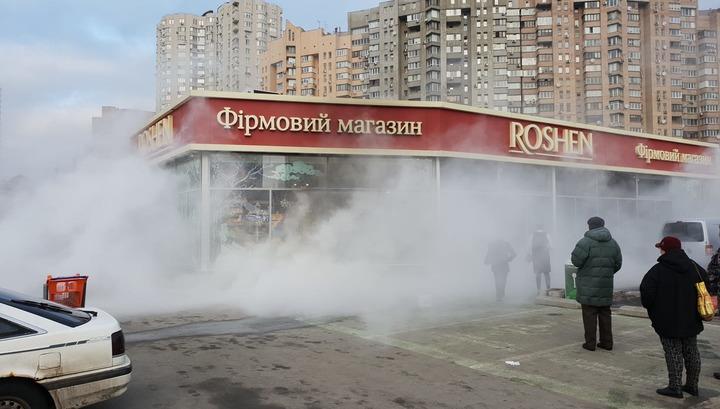 Կիևում 1 օրում Roshen-ի 2 խանութ են հրկիզել․ տեսանյութեր