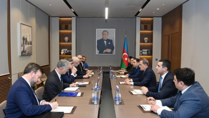 Բայրամովը ԱՄՆ փոխպետքարտուղարի հետ ՀՀ սահմանադրության հարցն է քննարկել