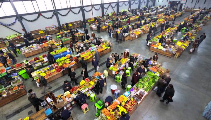 Քաղաքապետարանի աշխատակիցները առևտրականներից անօրինական գումարներ են հավաքել