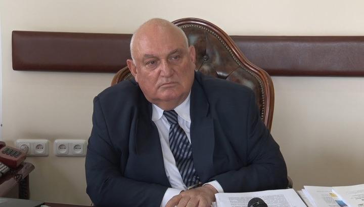 ԵՊՀ ռեկտորի գործը «ջուր» է, պաշտոնանկ կանեն քաղաքական որոշմամբ․ «Փաստ»