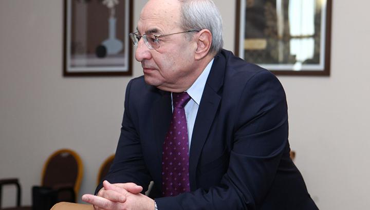 Վազգեն Մանուկյանն այս պահին Երևանում է, տարածվողը ապատեղեկատվություն է