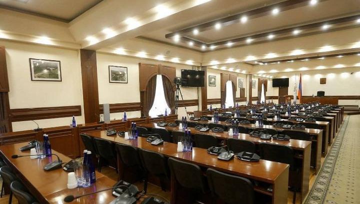 Բա թե՝ «ժողովրդավարության բաստիո՜ն», չէ մի չէ. «Փաստ»