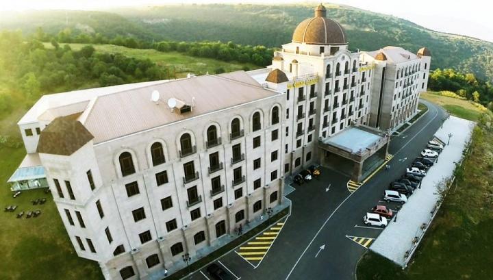 «Գոլդեն Փելիս» հյուրանոցը գնորդ չունի․ «Ժողովուրդ»