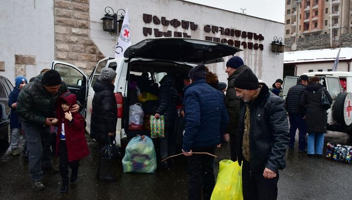 ԿՄԽԿ-ի ուղեկցությամբ հերթական խումբն այսօր վաղ առավոտյան Ստեփանակերտից տեղափոխվել է Երևան