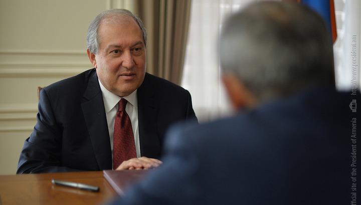 «Ապտակ»՝ նախագահին անտեսած կառավարությանը․ «Իրատես»