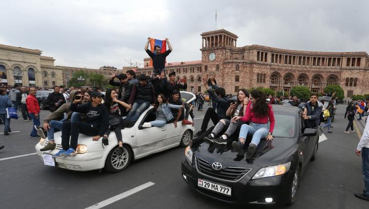 Իշխանությունը շարունակում է տարանջատել հասարակությանը. «168 ժամ»