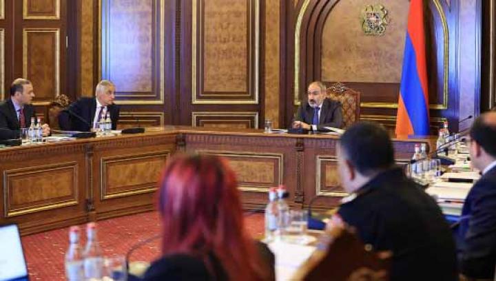 Քաղաքացիներին ծեծելուց հետո ոստիկանությունը Փաշինյանի գլխավորությամբ բարեփոխումների նիստ է արել