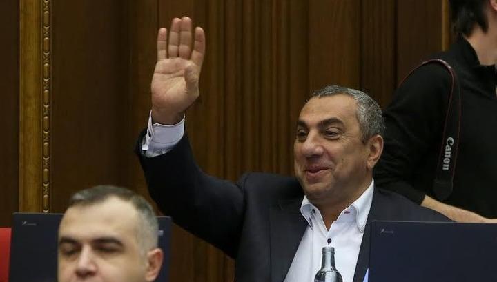 Սամվել Ալեքսանյանի գործերը գնալով լավանում են․ «Ժամանակ»