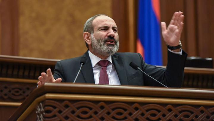 Ջուր գործն արդեն փլուզվում է