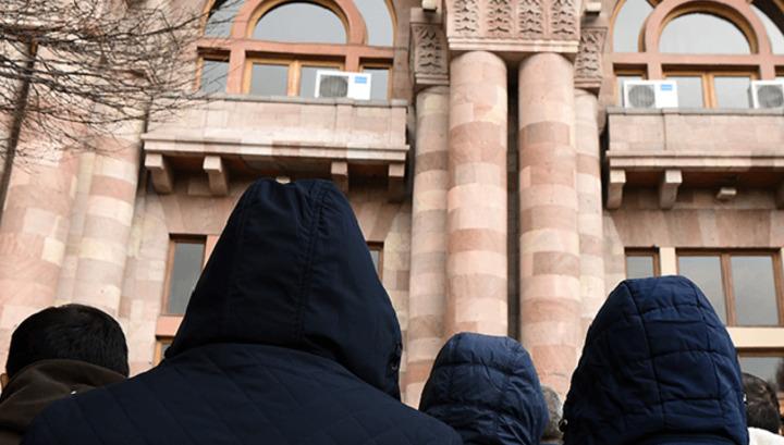 Հետհաշվարկի ժամանակը. ո՞վ պետք է հոգա աշխատանքից զրկվածների հոգսը․ 168․am