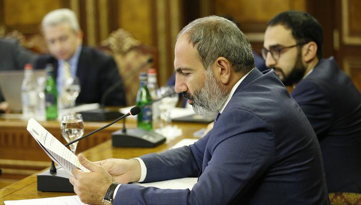 Նիկոլ Փաշինյանն իր խորհրդականին ազատել է աշխատանքից