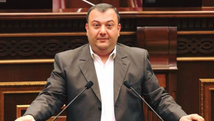 Պատմությունը կրկնվում է... Արթուր Թովմասյան