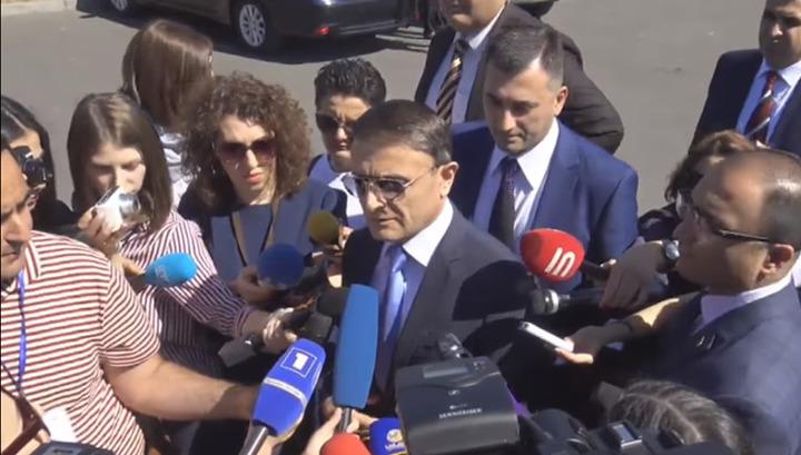 «Ինքնաբուխ ակցիան» դարձավ շտապ հավաք․ Օսիպյանը սրբագրեց ասածը