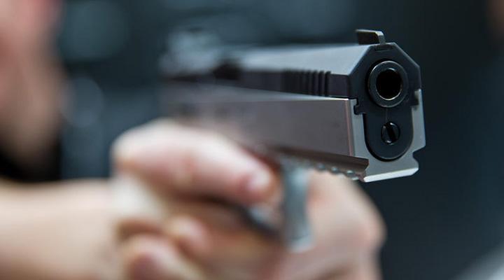 Վերցրել է ոստիկանի զենքը և ինքն իր գլխի հատվածում կրակելու միջոցով ինքնասպան եղել