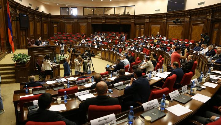 Որքա՞ն են կազմել պատգամավորների պարգևատրումները․ «Փաստ»