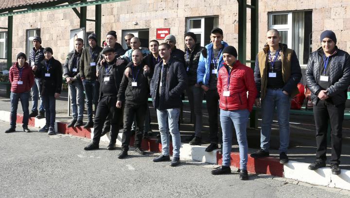 Ամառային զորակոչի հետ կապված հարցերով քաղաքացիները կարող են դիմել հանձնաժողով