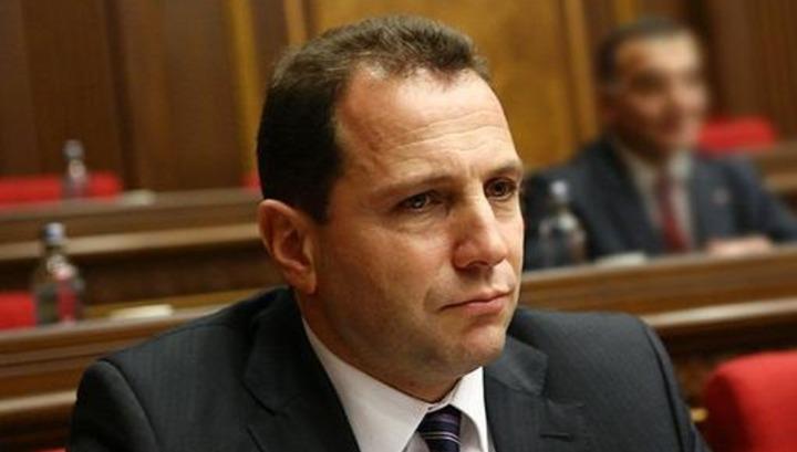 Անգրագետ մոտեցում է եղել․ ՊՆ-ն՝ եզդի զինվորներին խաչ կրել պարտավորեցնելու մասին