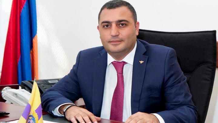 Կարեն Գրիգորյանը Էջմիածնի քաղաքային բյուջեի հաշվին վճարել է հոր տան աշխատակիցներին