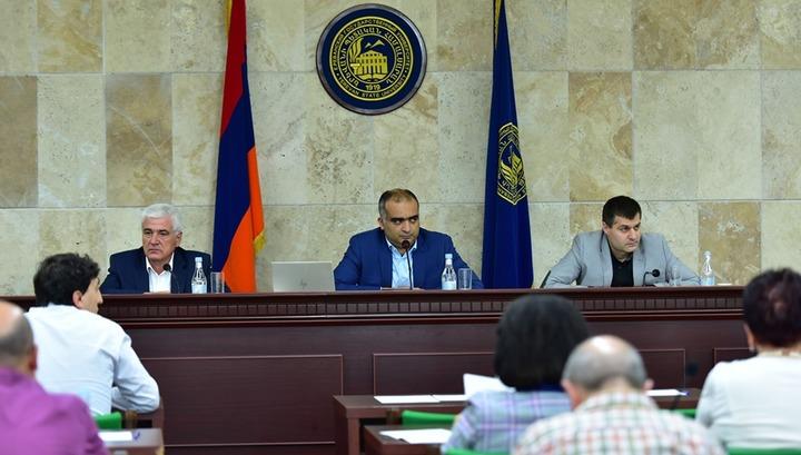 ԵՊՀ-ում պրոռեկտորների հաստիքներ կլուծարվեն, փոխարենը կստեղծվեն նորերը