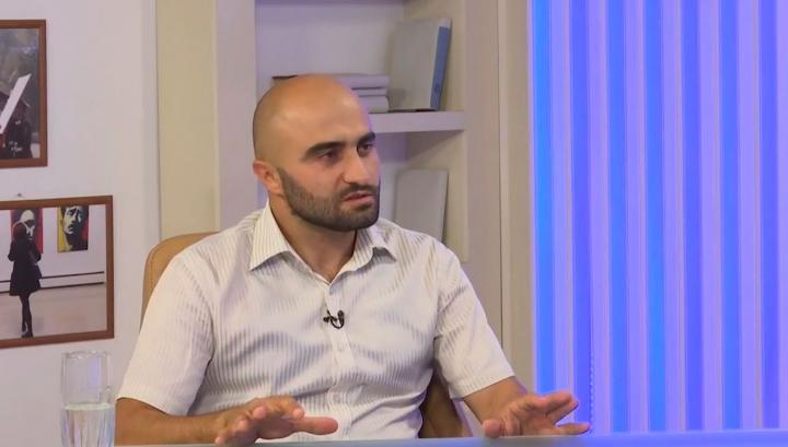 Ներկայիս պաշտոնյաները տգետ են, բթամիտ ու լկտի սուտասան. Արթուր Գրիգորյան. 168.am