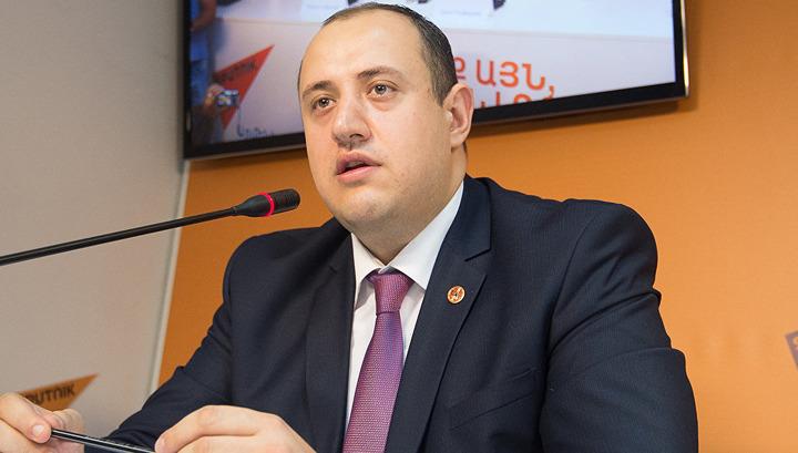 Վարչապետի հրահանգով իրավապահներն այցելել են ՍԴ նախագահի պապական գյուղ․ Միհրան Հակոբյան