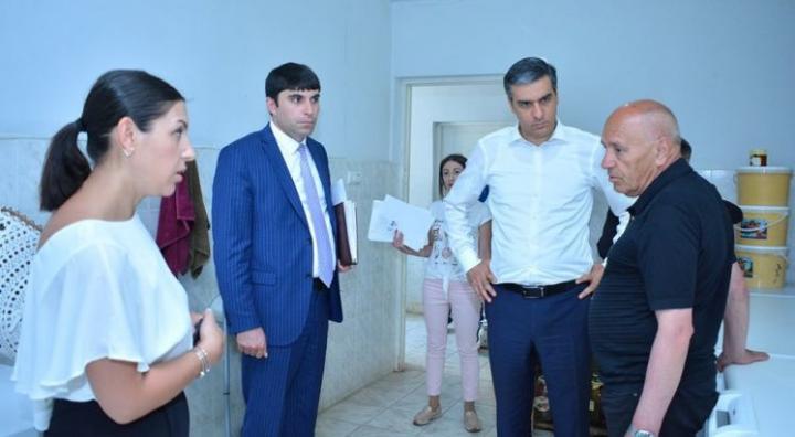 Արման Թաթոյանն այցելել է Գավառի մանկատուն