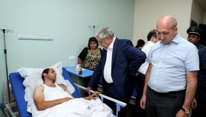 Ֆելիքս Ցոլակյանը տեսակցել է հրդեհից տուժած փրկարարներին