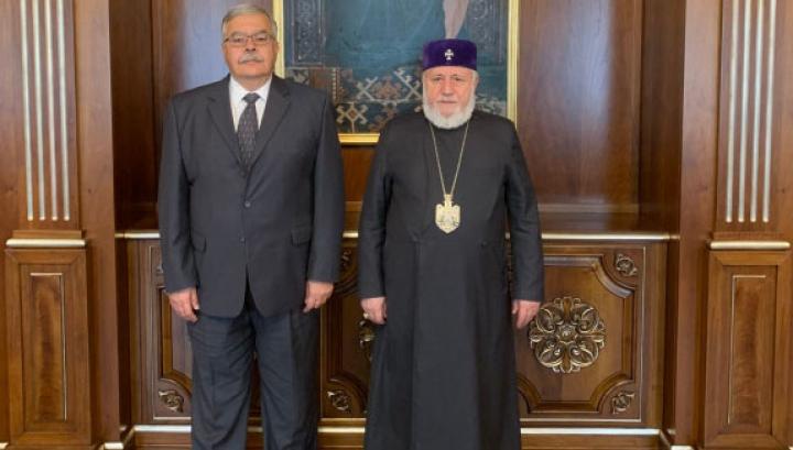 Ամենայն Հայոց Կաթողիկոսն ընդունեց ՀՅԴ Բյուրոյի ներկայացուցիչ Հակոբ Տեր-Խաչատրյանին