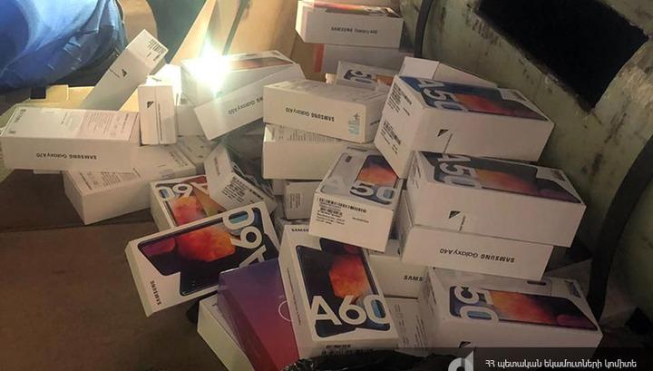 Մաքսային հսկողությունից թաքցրած բջջային հեռախոսներ են հայտնաբերվել․ ՊԵԿ