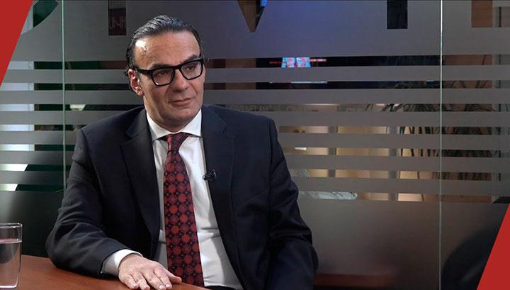 Վարչապետն աշխատանքից ազատել է երկու գլխավոր խորհրդականներին