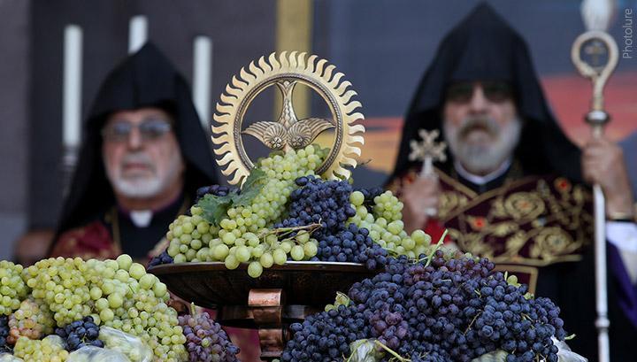 Օգոստոսի 18-ին Սուրբ Աստվածածնի վերափոխման տոնն է